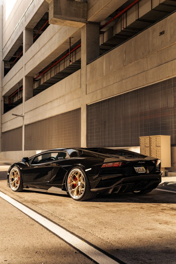 Lamborghini Aventador S Bodykits bij Rooselaer Carstyling 1016 Industries24