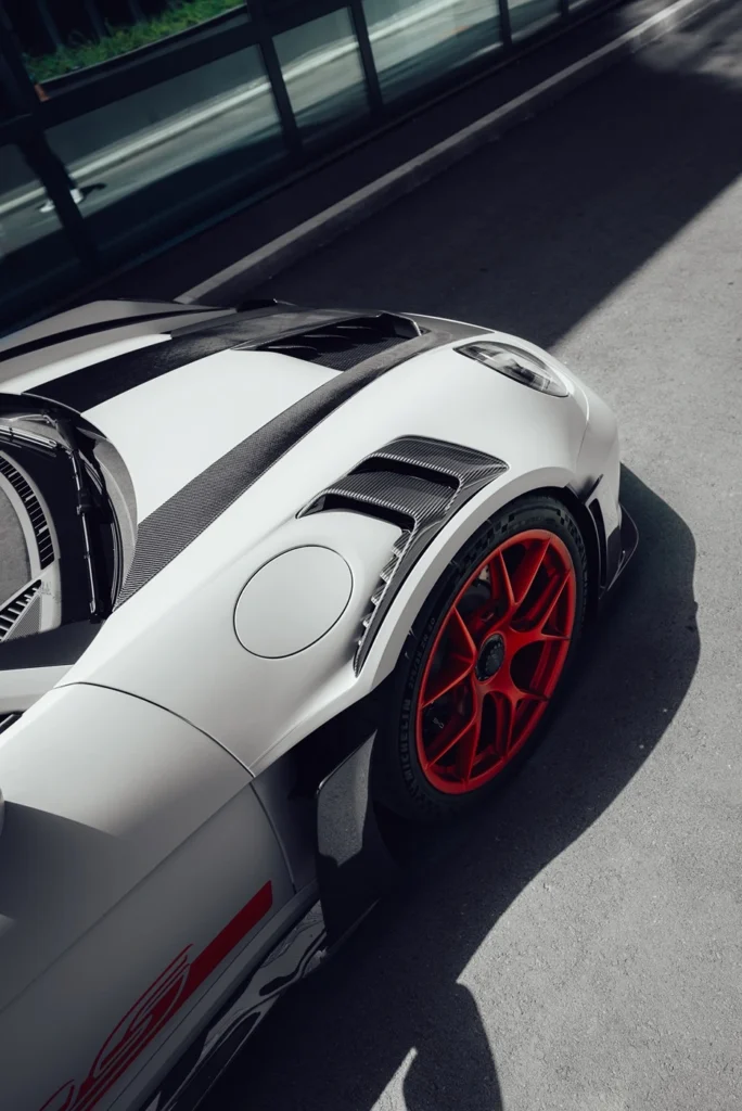 Porsche GT3RS 992 Bodykits bij Rooselaer Car Styling 1016 Industries