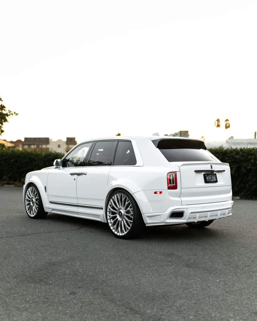 Rolls Royce Cullinan Bodykits bij Rooselaer Carstyling 1016 Industries17